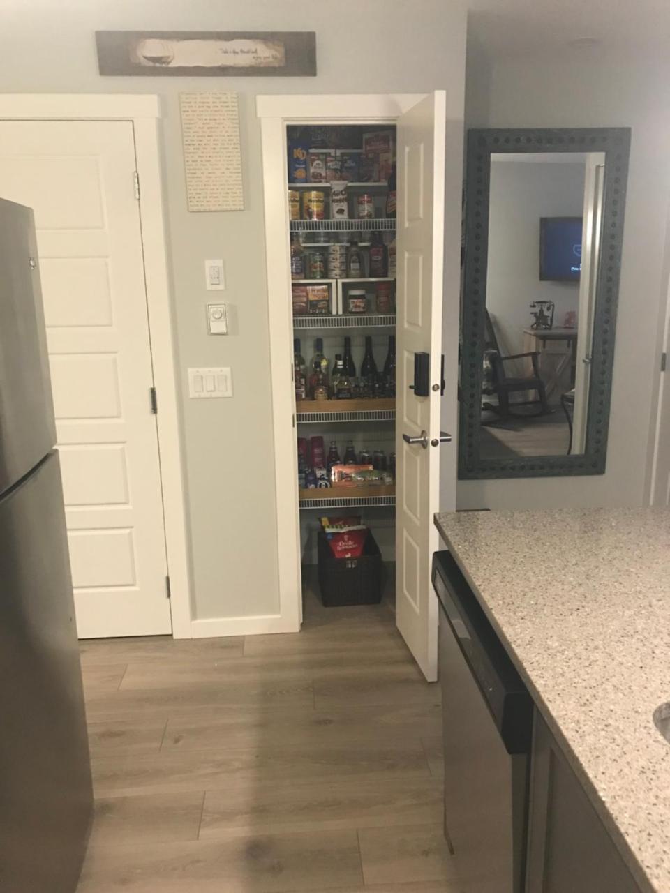 Home Sweet Condo YYC Buitenkant foto