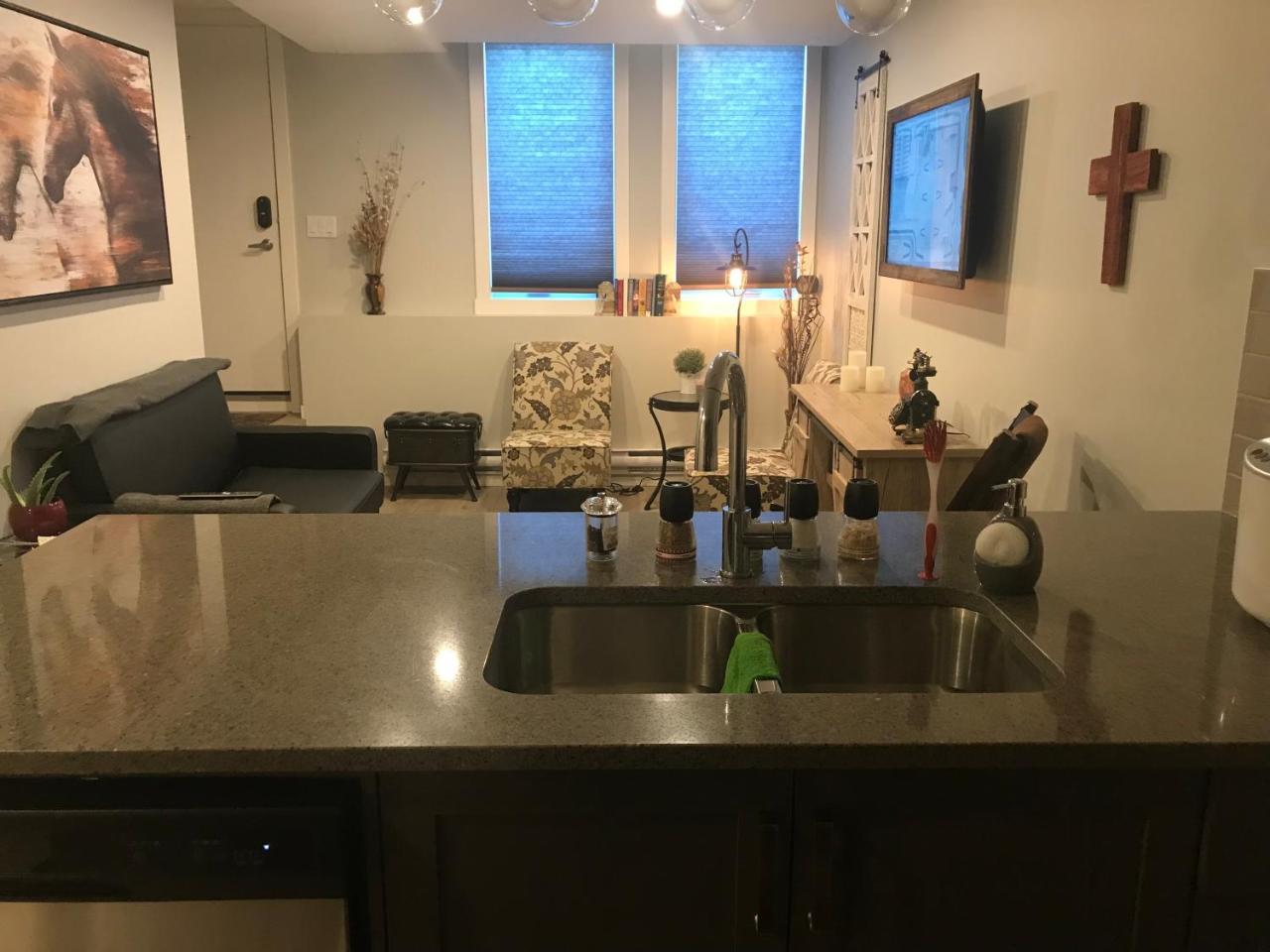 Home Sweet Condo YYC Buitenkant foto